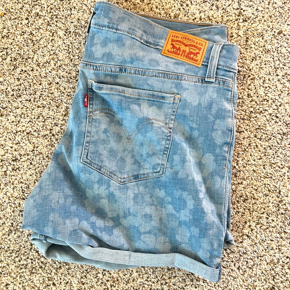 Levi’s Shorts